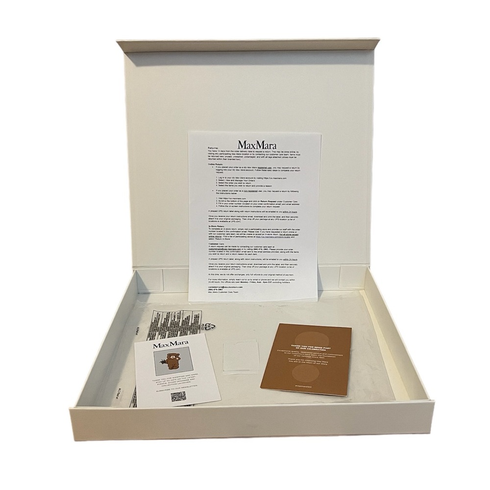MaxMara Gift Storage Box/Cards/Letter - Picture 3 of 10